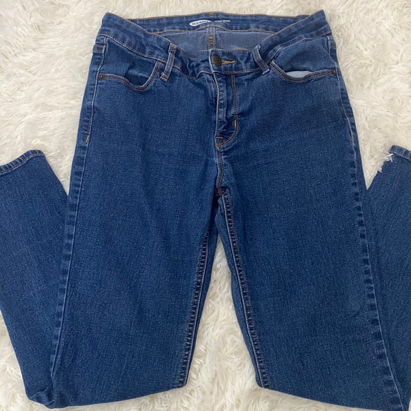 Old Navy Skinny Jeans - size 8 SHORT - Picture 2 of 5